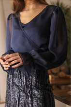 Cargar imagen en el visor de la galería, Blusa Valeria marino