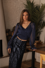 Cargar imagen en el visor de la galería, Blusa Valeria marino